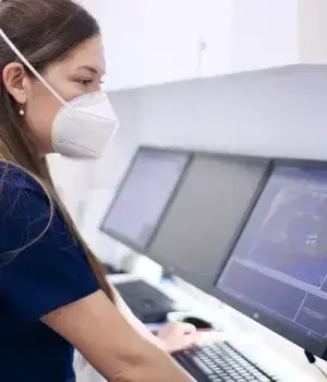 Radiografía Periapical Dental: Cuándo se Realiza y Su Importancia en Chile