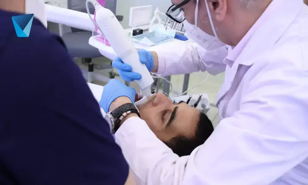 Descubre el tratamiento para la caries dental en Chile, sus etapas clave y métodos efectivos de prevención. Información útil para el cuidado bucal. Tratamiento Caries Dental: Etapas y Prevención Efectiva