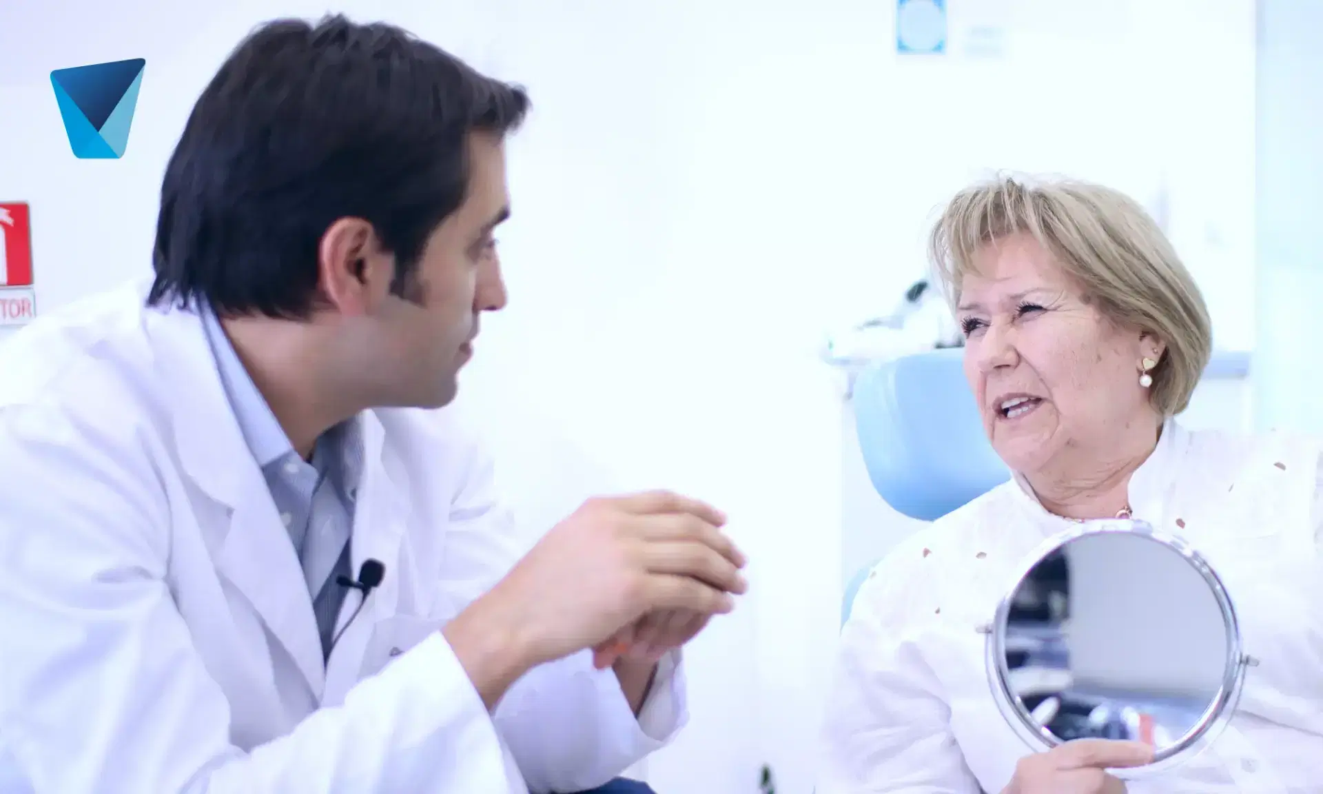Explora las opciones de implantes dentales en Chile para reemplazar dientes perdidos. Recupera la funcionalidad y estética de tu sonrisa con soluciones modernas y duraderas. Consulta a especialistas dentales. Implantes Dentales: Recupera tu Sonrisa si te Quedaste sin Dientes