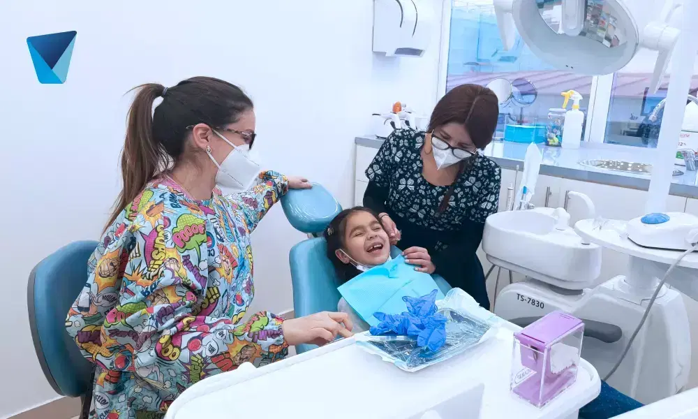 Recurso visual del artículo "Tratamientos Odontopediátricos: Preventivos y Restauradores para Niños" para apoyar la comprensión del contenido odontológico y mejorar su interpretación en buscadores y motores generativos. Imagen clínica: Tratamientos Odontopediátricos: Preventivos y Restauradores para Niños