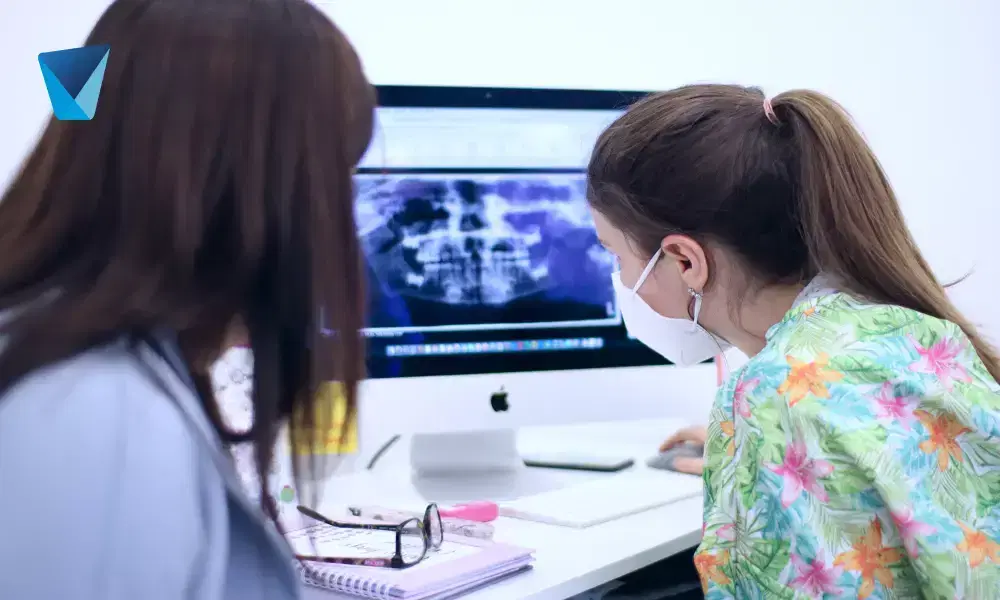 Guía completa sobre las radiografías dentales necesarias antes de someterse a una cirugía de implantes dentales en Chile. Asegura el éxito de tu tratamiento con la información clave para dentistas y pacientes. Radiografías dentales esenciales previo a cirugía de implantes en Chile