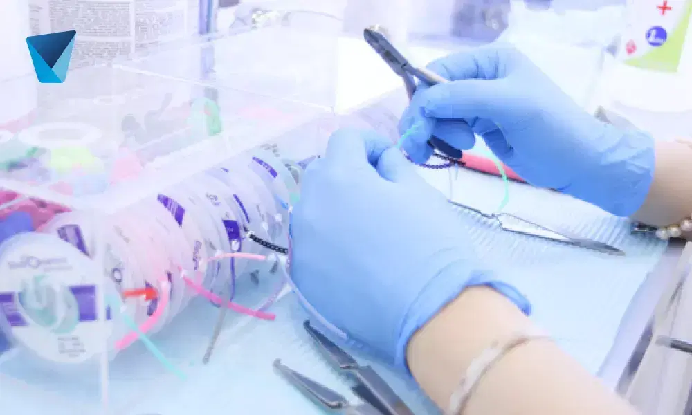 Recurso visual del artículo "Ortodoncia en Adultos: La Guía Completa en Dentistas por Chile" para apoyar la comprensión del contenido odontológico y mejorar su interpretación en buscadores y motores generativos. Imagen clínica: Ortodoncia en Adultos: La Guía Completa en Dentistas por Chile